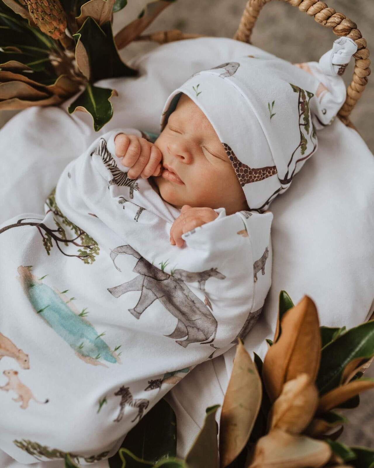 SNUGGLE HUNNY KIDS - SWADDLE & BEANIE SET (SAFARI)