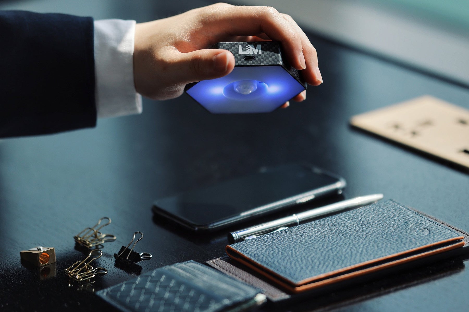 LIFE IN MOTION - HONEY PRO HANDHELD UV-C LED LIGHT SANITISER + SMART LED LIGHTING (CARBON FIBRE) - PREORDER