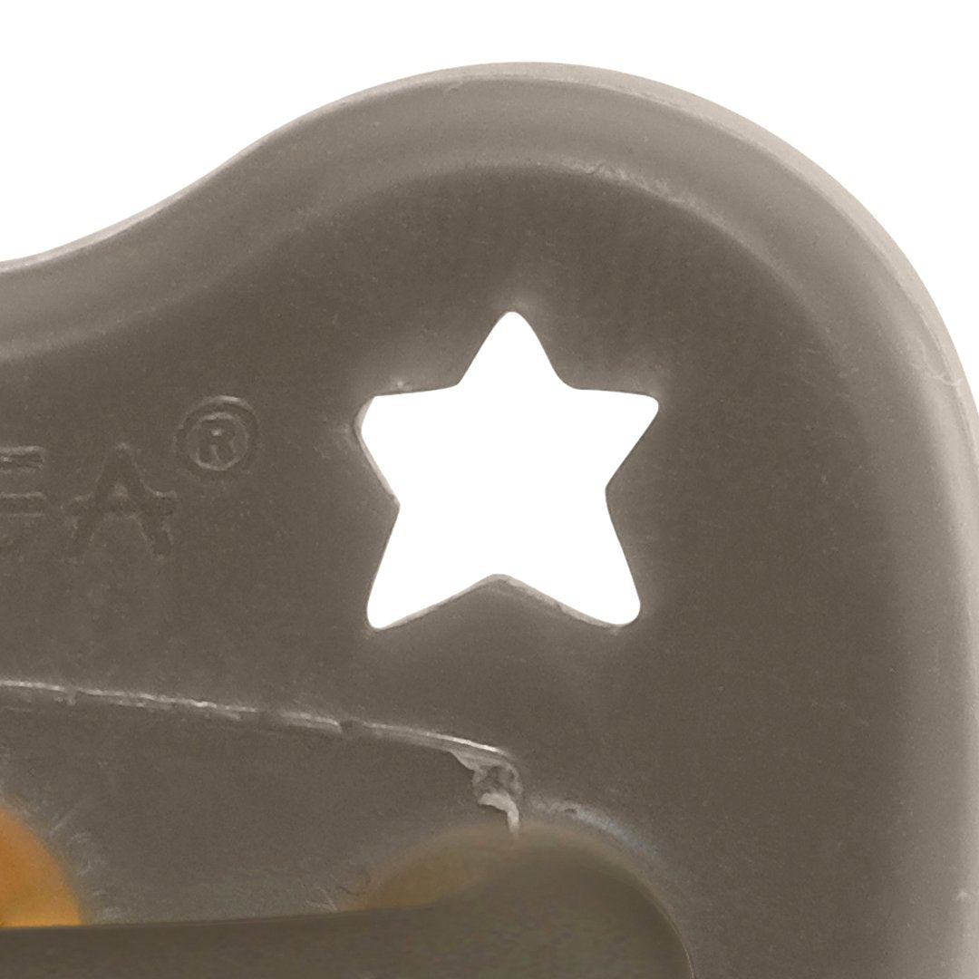 HEVEA ORTHODONTIC PACIFIER 0 - 3 MONTHS (SHIITAKE GREY)