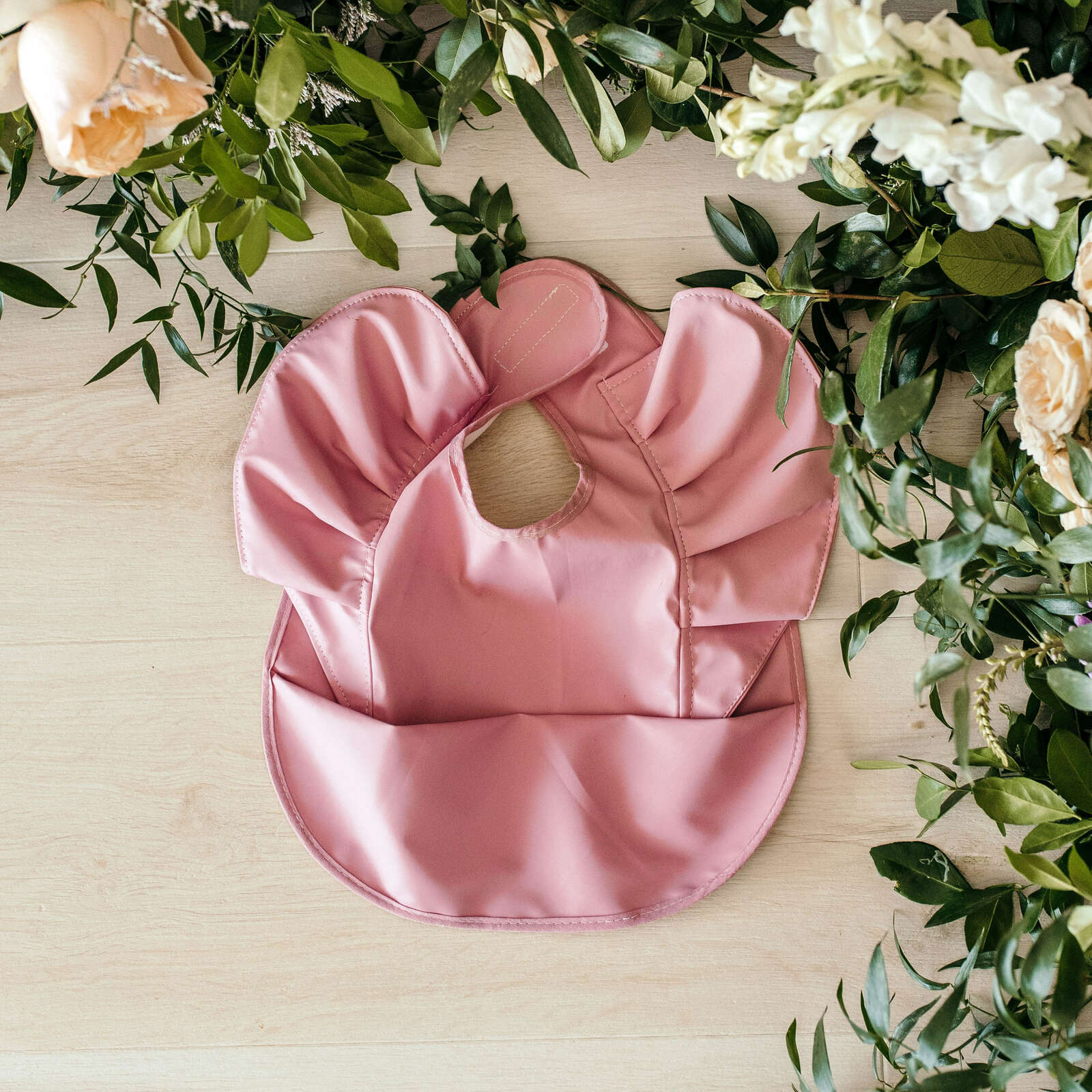 SNUGGLE HUNNY KIDS - WATERPROOF BIB (PRIMROSE)