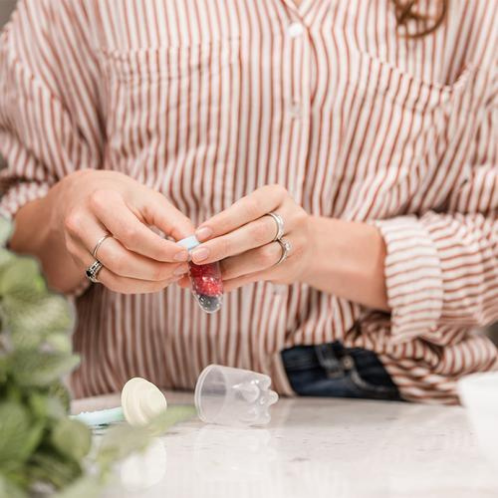 HAAKAA - FRESH FOOD TEETHING FEEDER - MUSTARD