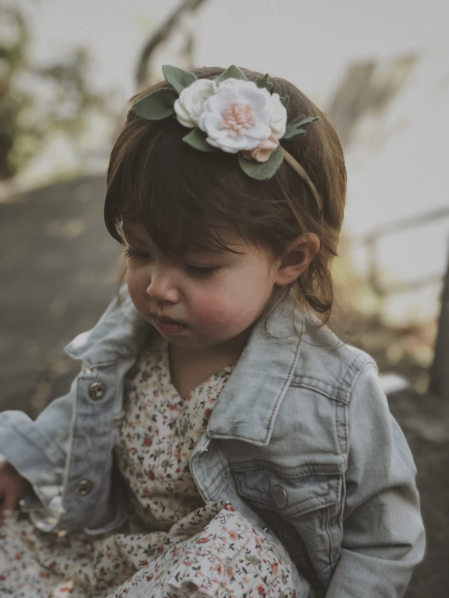 KIREI HANDMADE - SMALL CROWN HEADBAND (CLASSIC NEUTRAL)